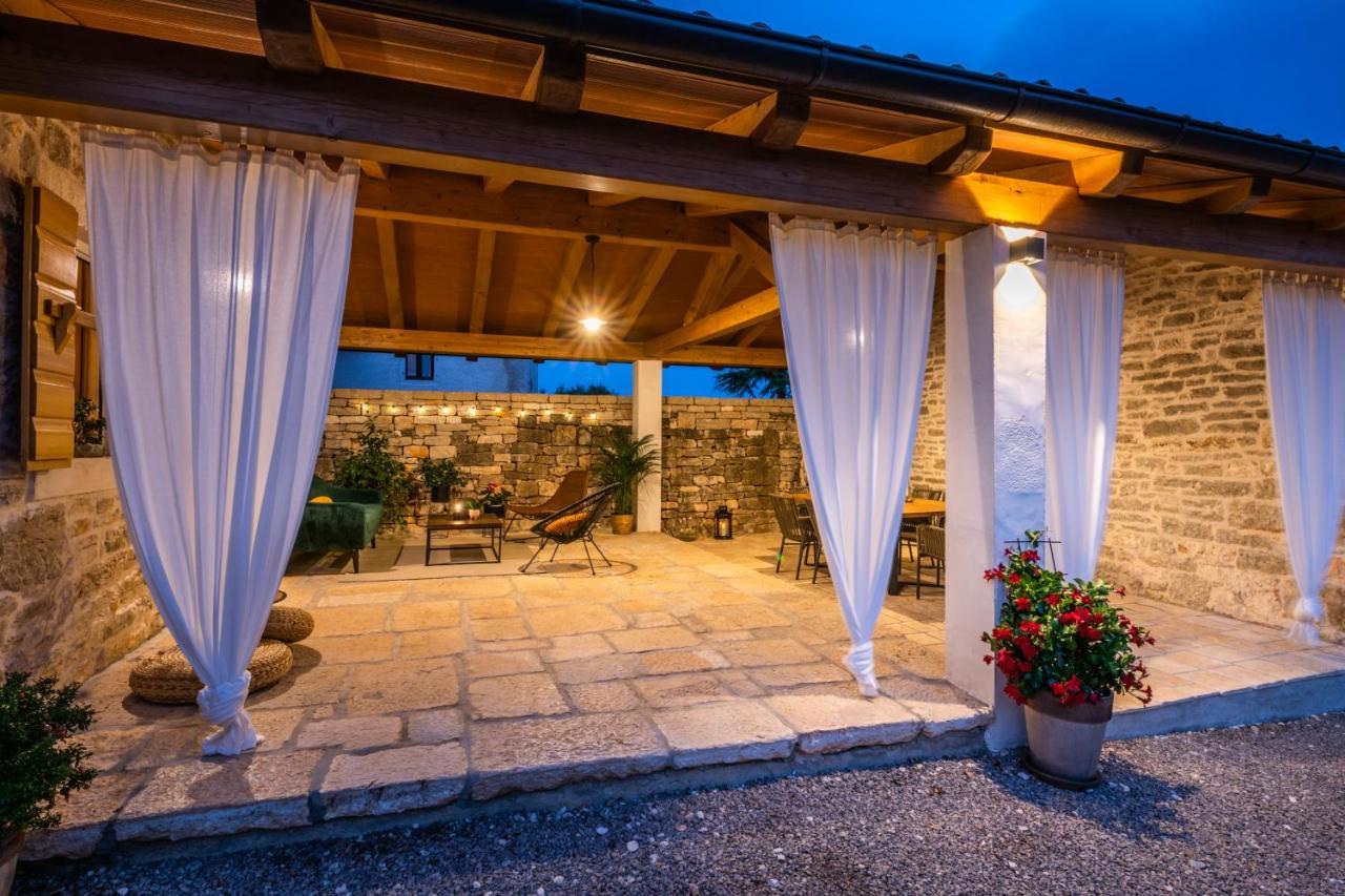 Honey House Villa Roial Buitenkant foto