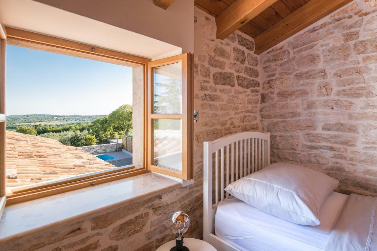 Honey House Villa Roial Buitenkant foto